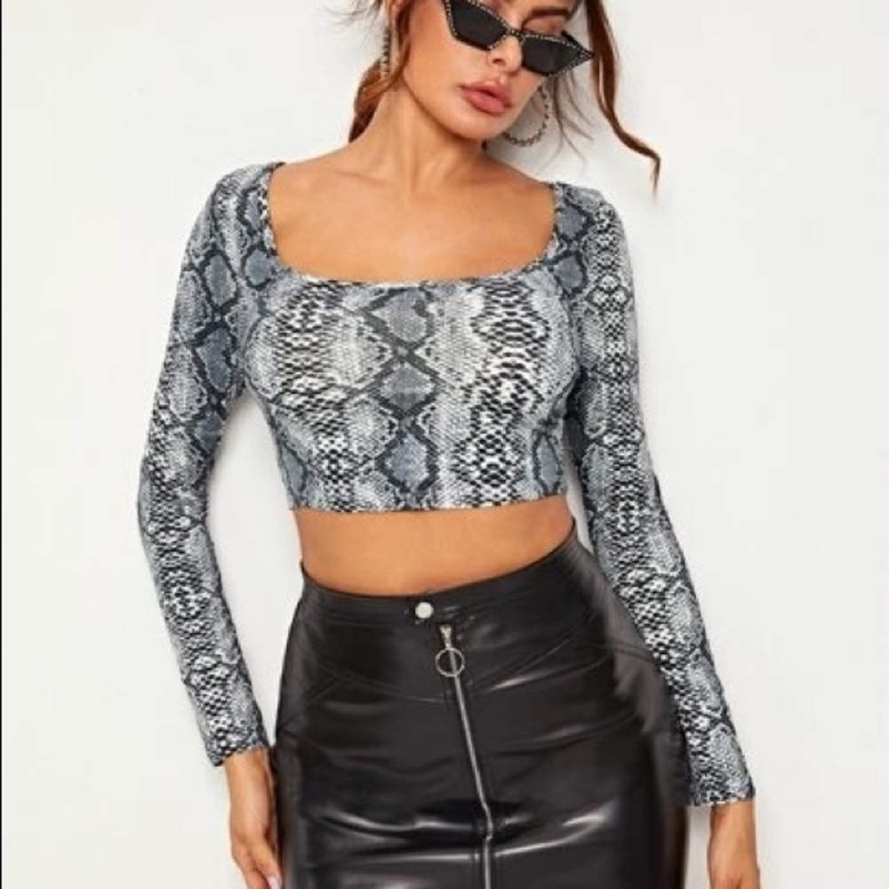 Snakeskin Print Long Sleeve Crop Top